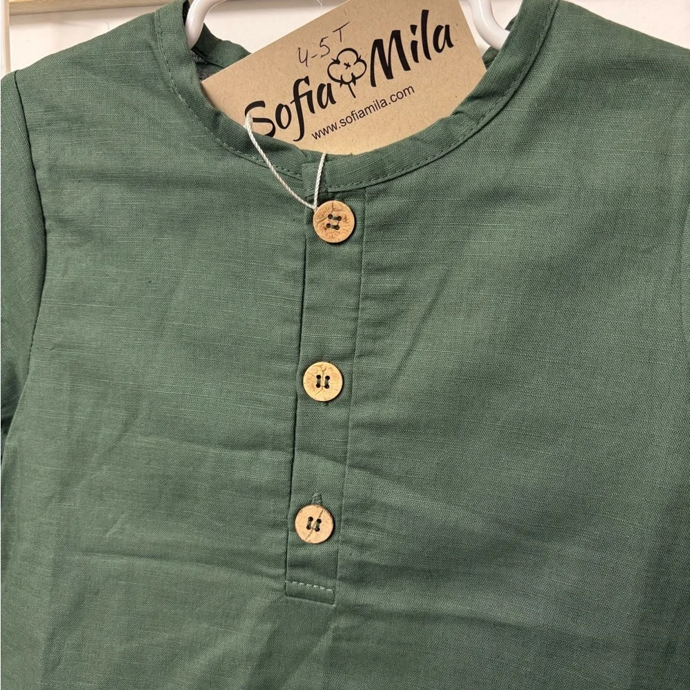NWT Boy’s Olive Green Linen Set from Sofia Mila boutique 4/5T - Picture 2 of 5
